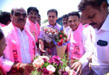 ఇందల్వాయి వద్ద కేటీఆర్ను కలిసిన మాజీ ఎమ్మెల్యే బిగాల|