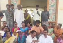 పుంగనూరు: తహసిల్దార్ కార్యాలయం వద్ద భారీ నిరసన