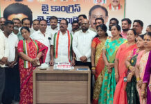 కూకట్పల్లి కాంగ్రెస్ కార్యాలయంలో రాహుల్ జన్మదిన వేడుకలు|