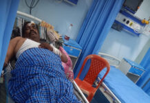 సూర్యాపేటలోని కోదాడ దగ్గర గోర రోడ్డు ప్రమాదం. నలుగురికి పరిస్థితి విషమం