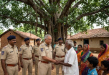 పల్లెల్లో ఖాకీల పలకరింపు: గ్రామ దర్శిని సక్సెస్|