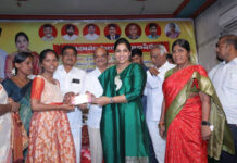 ప్రభుత్వ విద్యార్థులకు డా. గొట్టిపాటి లక్ష్మీ ప్రోత్సాహం|