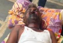 ఇంటి ముందే కిరాతకంగా చంపిన దుండగులు|