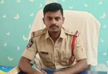 టిఫిన్ దుకాణంలో ఘర్షణ.. పరస్పర కేసులు: ఎస్ఐ|
