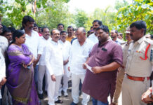 డంప్ యార్డ్ తరలించాలి: ఈటల.|