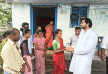 సాత్విక్ కుటుంబాన్ని పరామర్శించిన ఎంపీ గడ్డం వంశీకృష్ణ|