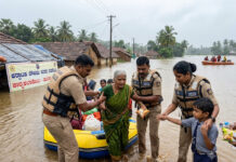 Karnataka PoliceFrontline Heroes Du ring Flood Relief Operations|