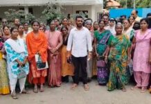 Madanapalle: మదనపల్లె పట్టణంలో తాగునీటి సమస్యకు శాశ్వత పరిష్కారం చూపాలని మున్సిపల్ కమిషనర్కు మున్సిపల్ అధ్యక్షుడు ముజీబ్ వినతిపత్రం అందజేశారు.|