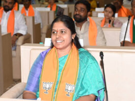 ప్రజల సమస్యలను అధికారుల దృష్టికి తీసుకెళ్లిన మురళీకృష్ణ|