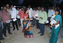 పొదిలి పట్టణంలో సర్ కార్యక్రమం జరుగుతున్న తీరును పరిశీలించిన|