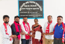 ఆసిఫాబాద్ ఆటో కార్మికుల సమస్యలు పరిష్కరించాలి ఐఐటీయూసీ AITUC డిమాండ్