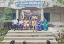 విద్యార్థులు మొబైల్ ని వీడి చదువుపై దృష్టి సారించాలి|