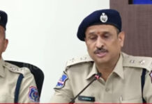 శ్రీచైతన్య హాస్టల్లో విద్యార్థిపై దాడి.. ప్రిన్సిపాల్, వార్డెన్లకు రిమాండ్.|