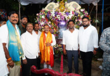 అమ్మవారి సేవలో భక్తజనం.. బోనాల పండుగ సందడి.|