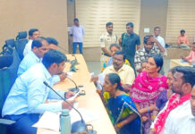 ప్రజావాణిలో జిల్లా కలెక్టర్కి సీఐటీయు ఆధ్వర్యంలో వినతి |