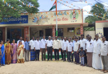 నందవరం మండల కేంద్రంలో జెండా ఆవిష్కరణ