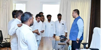 కలెక్టర్ను కలిసిన శంకర్ యాదవ్.. |