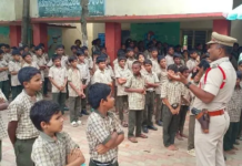 పట్టుదల, క్రమశిక్షణతో చదువుకోవాలి