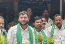 ఎమ్మిగనూరు వైఎస్ఆర్ కాంగ్రెస్ పార్టీ ఇన్చార్జి ఎర్రకోట రాజీవ్ రెడ్డి ఆధ్వర్యంలో|