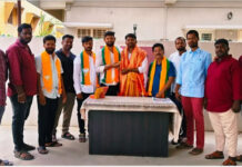 మదనపల్లె: బీజేవైఎం జిల్లా ఇంచార్జ్ శ్రీనివాస్కు ఘన సన్మానం!|