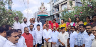 రాజీవ్ గాంధీ సేవలను కొనియాడిన తోట లక్ష్మీకాంత్ రెడ్డి.|