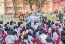 మహబూబాబాద్లో విద్యార్థినులకు భద్రత, సైబర్ నేరాలపై అవగాహన|