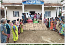చింతూరు వరద బాధితులకు నిత్యావసర వస్తువులు పంపిణీ!|