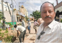 సొంత నిధులతో బ్రిడ్జి మరమ్మతు.. వార్డు అధ్యక్షుడికి ప్రశంసలు |