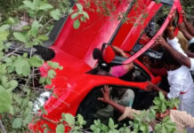 తిరుమల ఘాట్ రోడ్డులో ప్రమాదం.. లోయలో పడిన కారు, ఒకరి మృతి.|