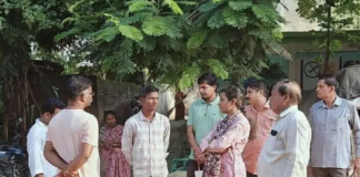 బొబ్బిలి బైపాస్ రోడ్డుకు ఇరువైపులా ఆక్రమణలు తొలగించండి: కమిషనర్|