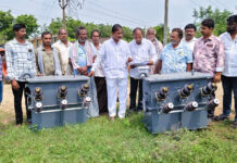 చిల్లకల్లు సెక్షన్ పరిధిలో 22 మంది రైతులకు 8 డీటీఆర్ల అందజేసిన ఎమ్మెల్యే శ్రీ శ్రీరాం రాజగోపాల్ (తాతయ్య) గారు పెండింగ్లో ఉన్న వ్యవసాయ విద్యుత్ కనెక్షన్లను త్వరితగతిన పూర్తి చేస్తాం – ఎమ్మెల్యే శ్రీ శ్రీరాం రాజగోపాల్ (తాతయ్య) గారు