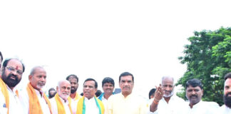 ఇందిరా పార్క్లో బీజేపీ మహాధర్నాలో జ్యోతి మురళీకృష్ణ