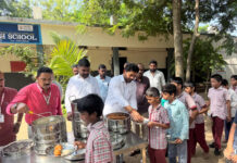 మంచిర్యాలలో ప్రభుత్వ పాఠశాల విద్యార్థులకు అల్పాహారం|