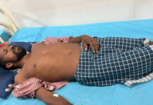 పాముకాటుకు గురైన గిరిజనుడు|