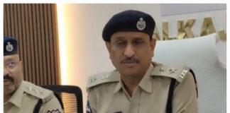 నకిలీ పత్రాలు.. అక్రమ రిజిస్ట్రేషన్లు.. రూ.4.11 కోట్ల లోన్ మోసం.|