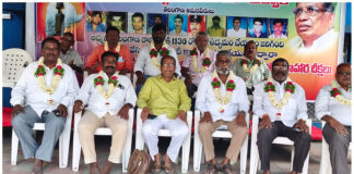 అమరవీరుల శిబిరంలో ఉద్యమకారుల దీక్షలు.|