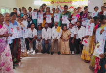 విశాఖ పశ్చిమ పరిధిలోని ములగాడ మండలంలోని 58, 59 వార్డుల్లో సుమారు 650 మంది లబ్ధిదారులకు శాశ్వత రిజిస్ట్రేషన్ ఆస్తి పత్రాలు అందజేసిన ప్రభుత్వ విప్, ఎమ్మెల్యే గణబాబు గారు
