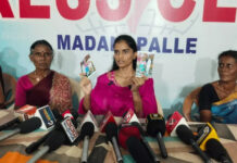 Madanapalle: తమ ఆస్తులు సక్రమమేనని, అక్రమమని నిరూపిస్తే బహిరంగంగా సీజ్ చేసుకోవచ్చని మార్పురి వెంకటేష్ నాయుడిపై కోనేటి సులోచన కుమార్తె అనూష సవాల్ విసిరారు.