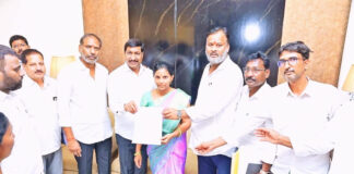 విద్యుత్ ప్రమాద బాధిత కుటుంబానికి మంత్రి అండ|