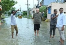 పాతబొబ్బిలి రోడ్డును పరిశీలించిన బేబినాయన