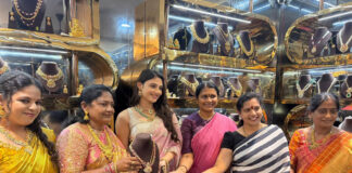 జ్యువలరీ షాప్ ఓపెనింగ్లో రితికా నాయక్ సందడి