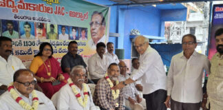 ఉద్యమకారుల హామీల అమలుకు.. 8వ రోజూ దీక్ష.|