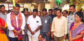 భద్రకాళి సమేత వీరభద్ర స్వామి ఆలయంలో మంత్రుల ప్రత్యేక పూజలు