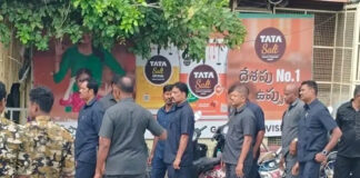 తిరుపతి SP హెచ్చరించినా.. తెగించారు!