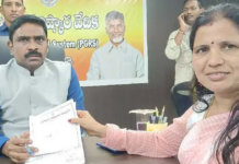 కాంట్రాక్టు కార్మికుల వేతనాల కోసం PGRSలో అర్జీ