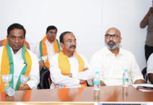 మోదీ ప్రజాసేవకు 25 ఏళ్లు పూర్తి.|