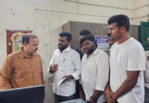 Madanapalle: మదనపల్లెలో ట్రాఫిక్ సిగ్నల్స్, ఫుట్పాత్ల ఏర్పాటుకై మునిసిపల్ మేనేజర్కు బహుజన యువసేన వినతిపత్రం. రోడ్డు ఆక్రమణల తొలగింపునకు డిమాండ్.