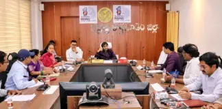 భద్రాచలం రామాలయ అభివృద్ధి పనులపై కలెక్టర్ అంకిత్ సమీక్ష.