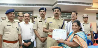 కొత్తగూడెంలో మెగా రక్తదాన శిబిరం ప్రారంభించిన ఎస్పీ రోహిత్ రాజు.