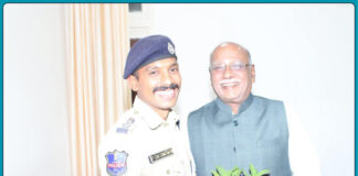 రాష్ట్రాబిసి కామిషన్ చార్మెను కలిసినా సిపి